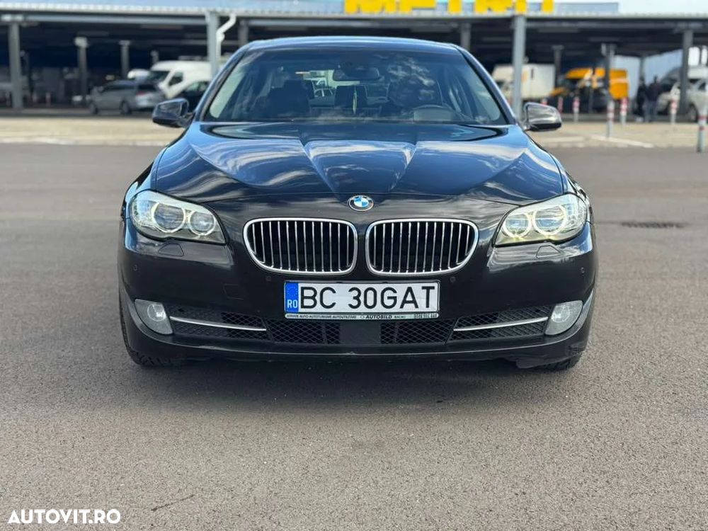 BMW Seria 5 530d xDrive - 24