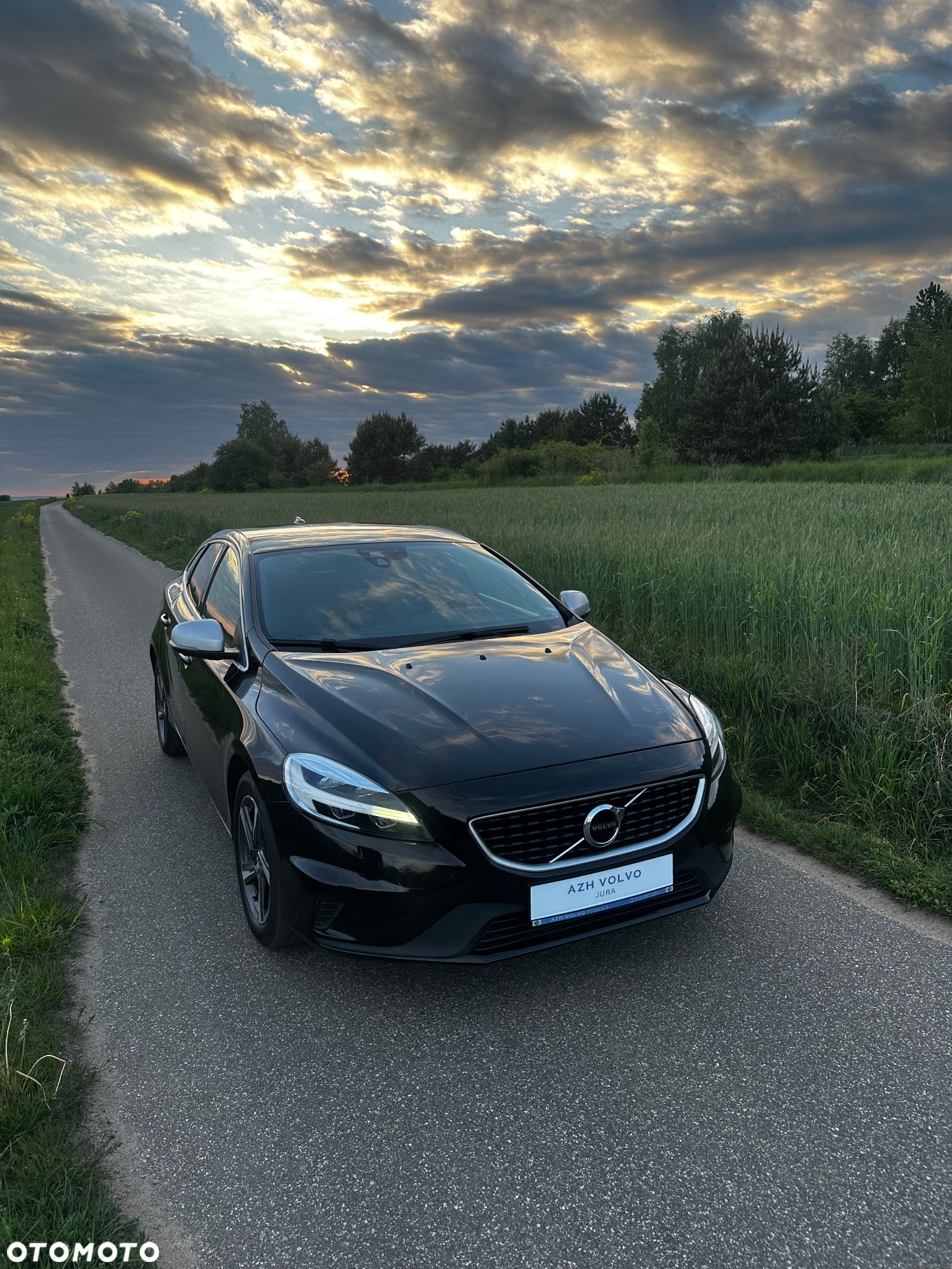 Volvo V40 D3 Drive-E R-Design Momentum - 2