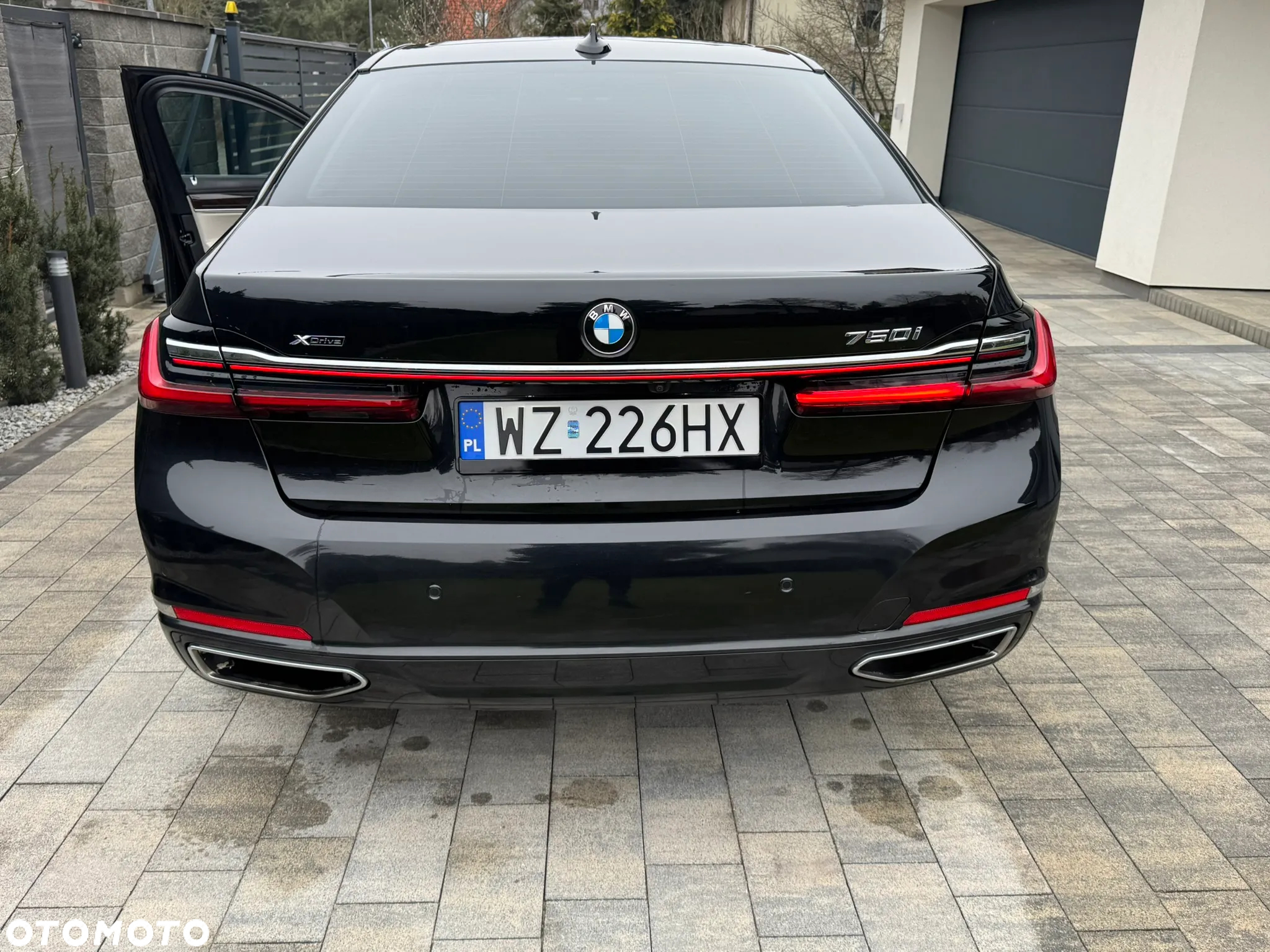 BMW Seria 7 750i xDrive - 6