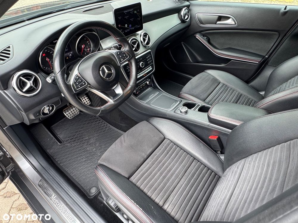 Mercedes-Benz GLA - 20
