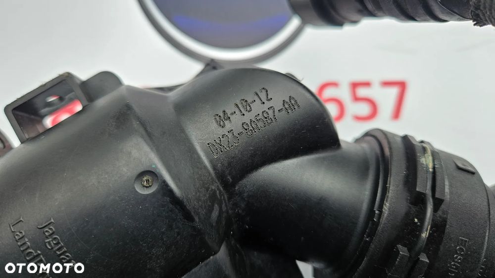 Jaguar XJ 351 2010-2015  3.0 SC 306PS 340 KM 5.0 508PN 385 KM 5.0 SC 510KM 508PS Termostat Króciec termostatu Przewód wody Rurka Obudowa termostatu 8W93-8A587-AG DX23-9A587-AA - 12