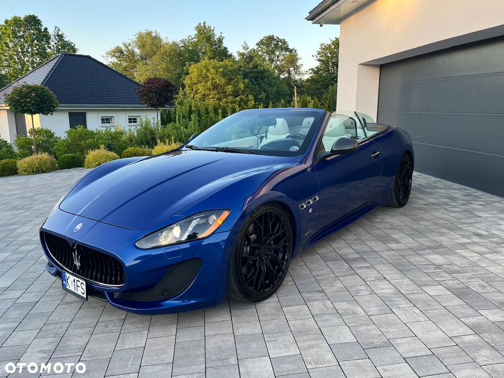 Maserati GranCabrio - 12