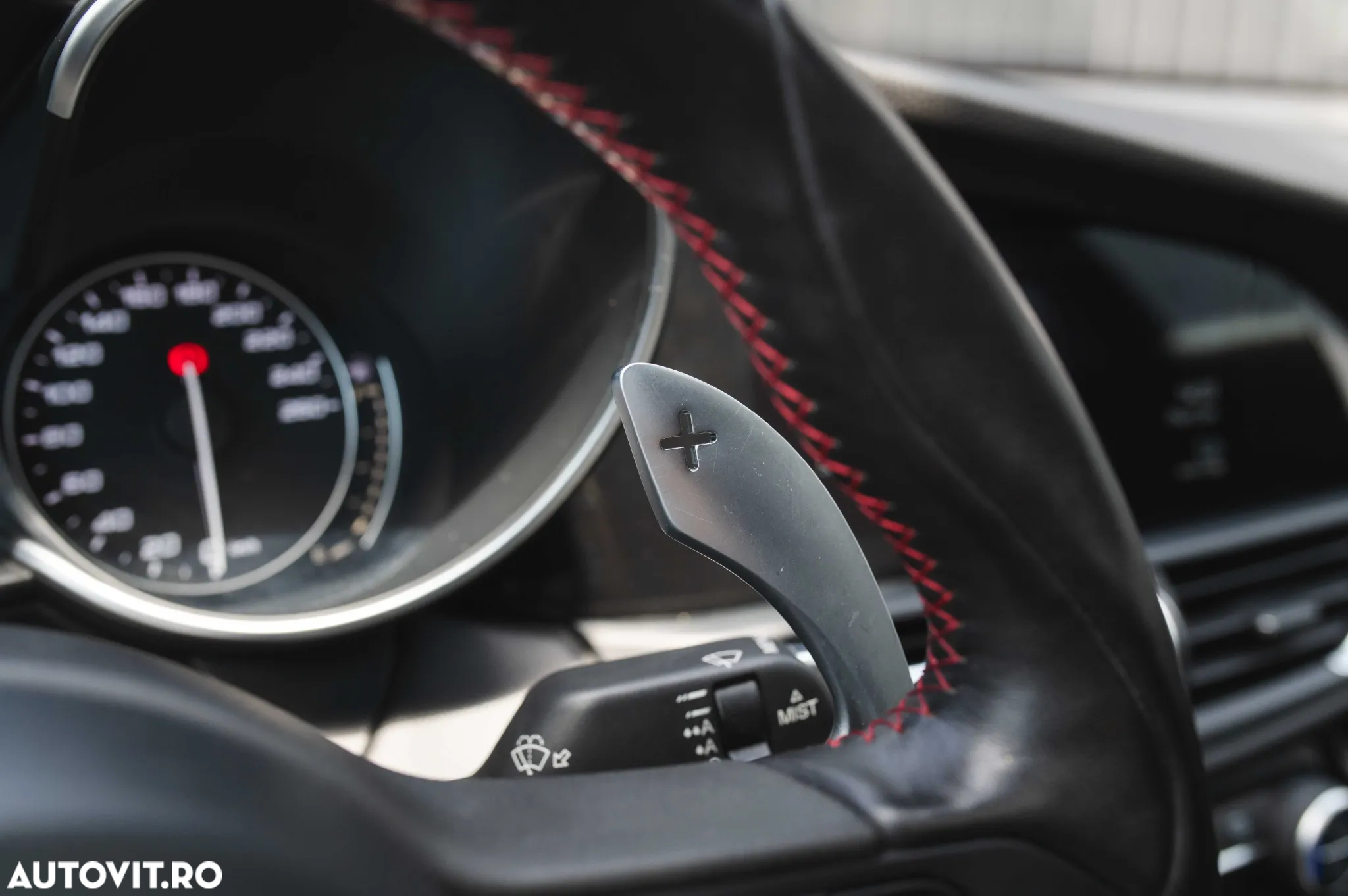 Alfa Romeo Giulia 2.2 Diesel AT8-Q4 Veloce - 32