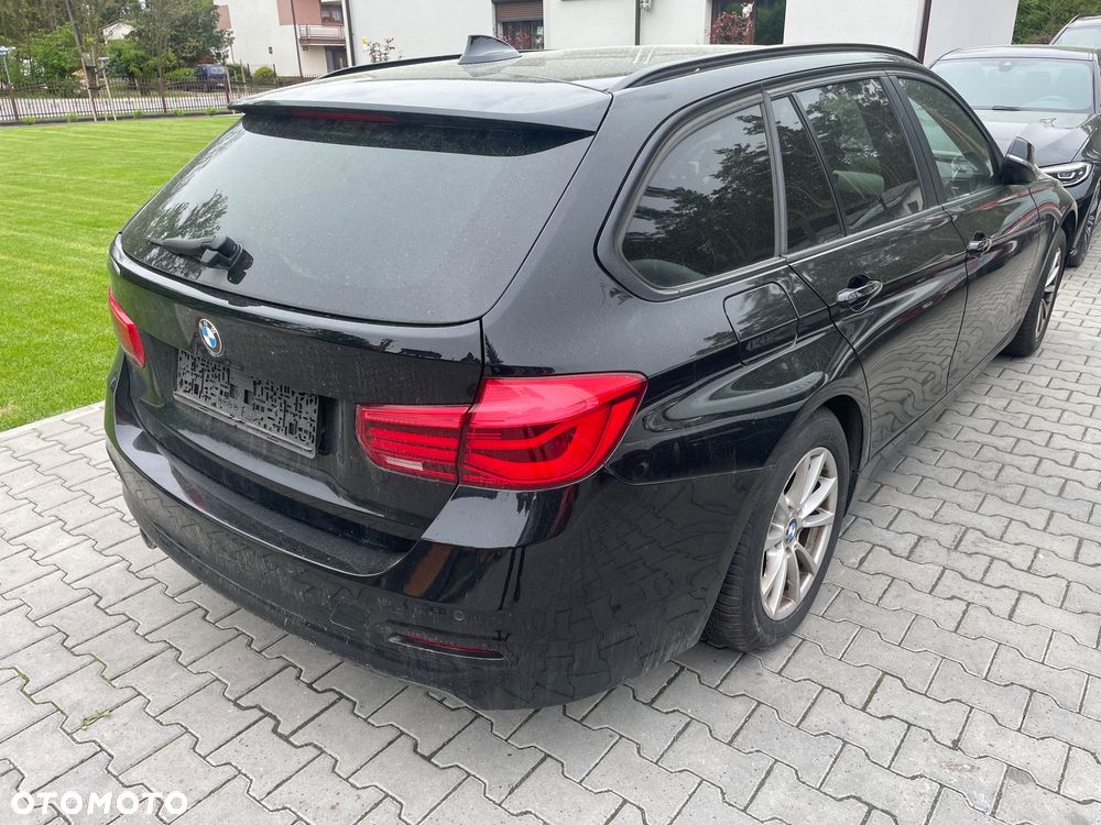 BMW Seria 3 318d Sport Line - 2