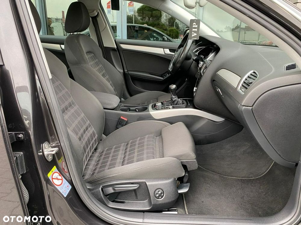 Audi A4 Limousine - 15