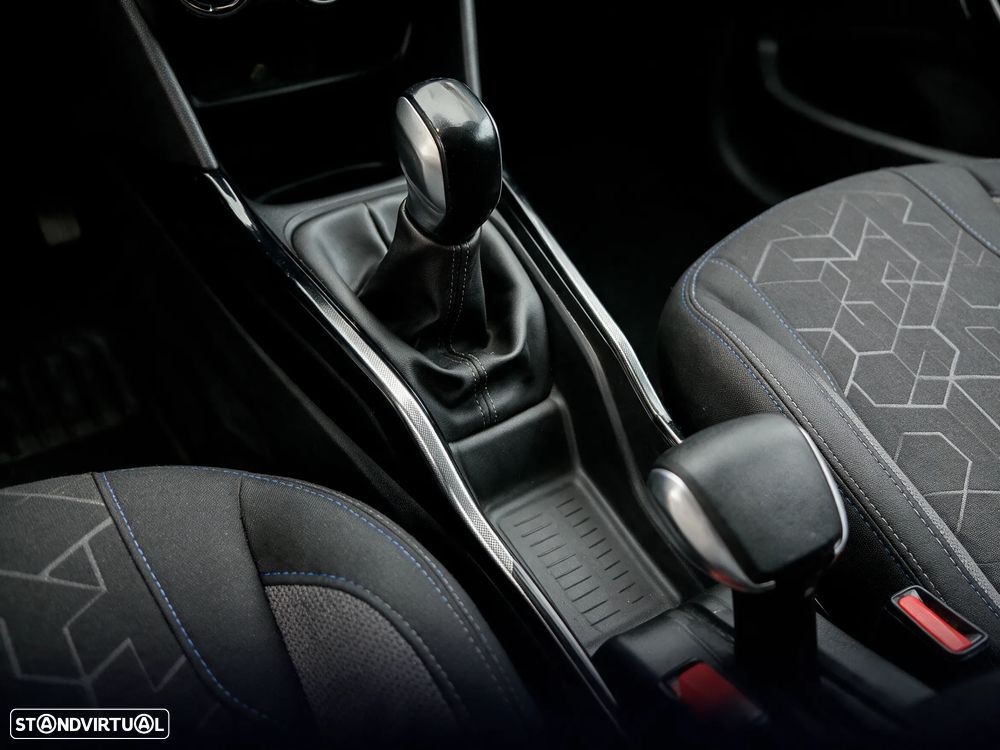 Peugeot 2008 1.2 PureTech Signature - 16