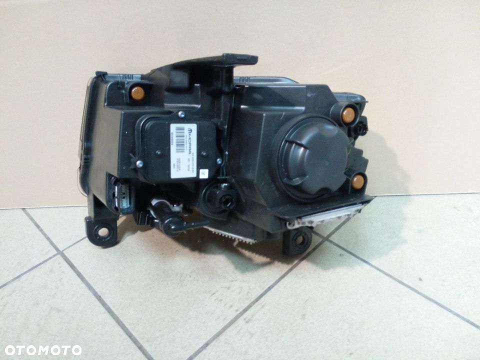 Jeep Grand Cherokee Wk2 Lift Bixenon prawy EUROPA - 2