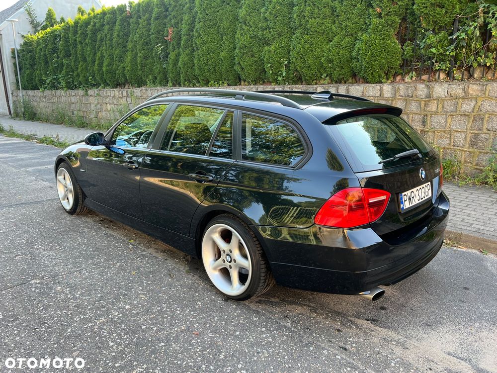 BMW Seria 3 318i - 1