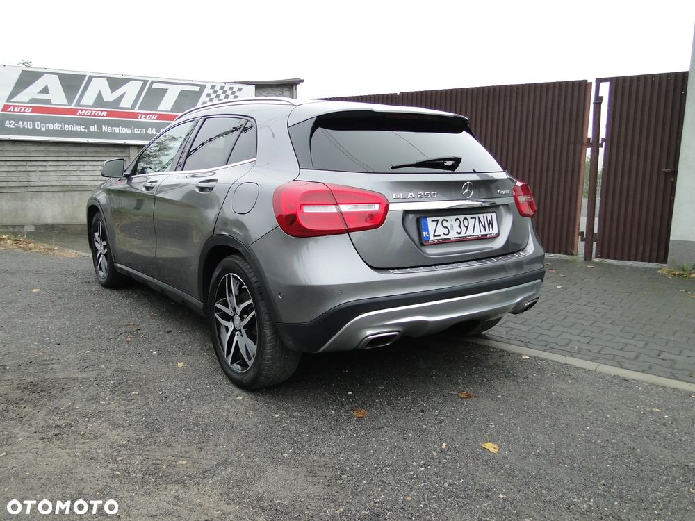 Mercedes-Benz GLA 250 4-Matic - 15