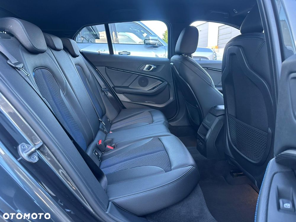 BMW Seria 1 118i M Sport - 19