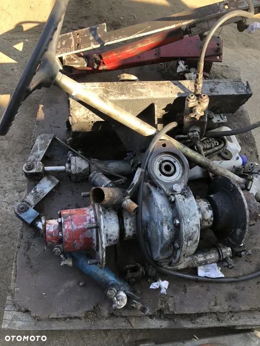 Oś skrętna hydrauliczna 1:1 z maszyny do lodu - 1