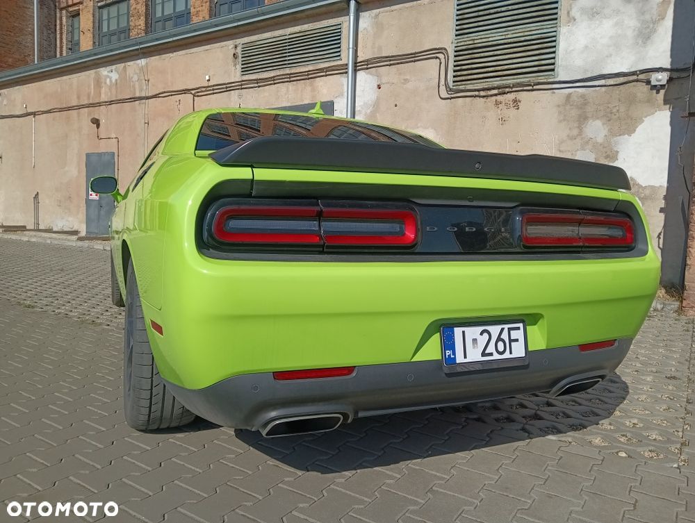 Dodge Challenger - 6