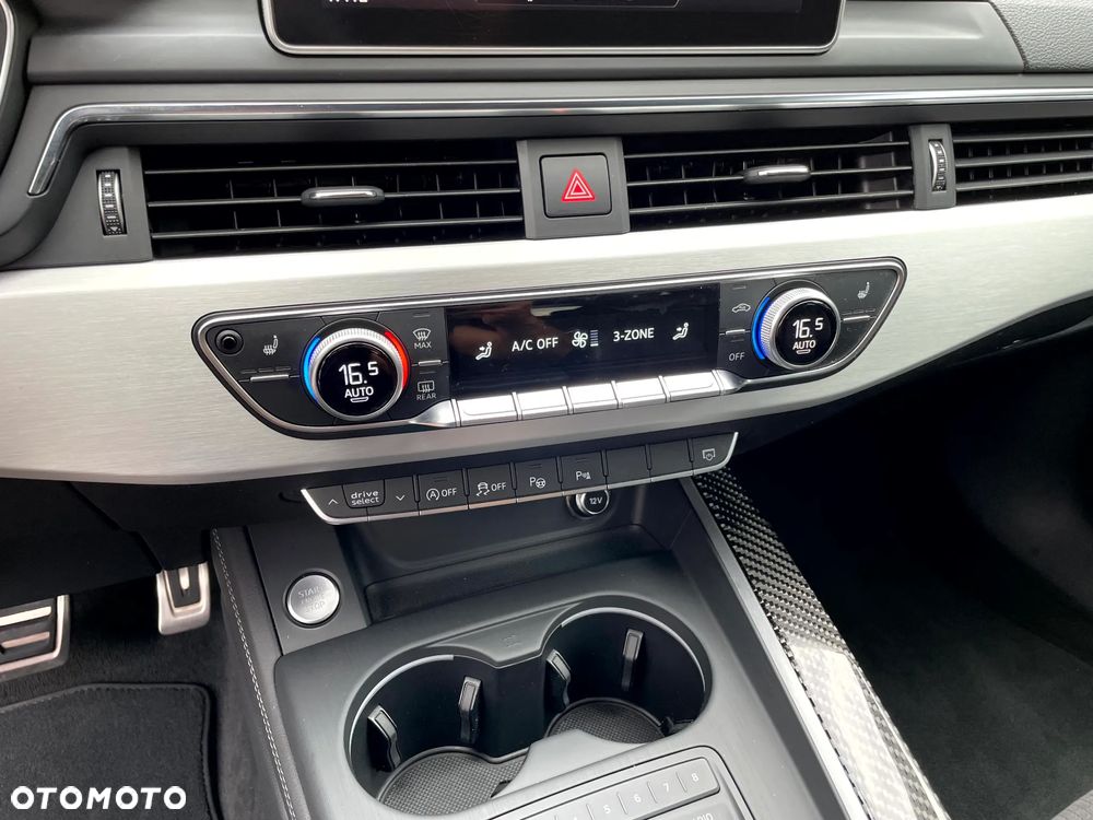 Audi A4 Avant 40 TDI quattro S tronic S line - 31