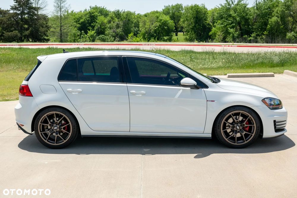 Volkswagen Golf GTI Performance BlueMotion Technology DSG - 5
