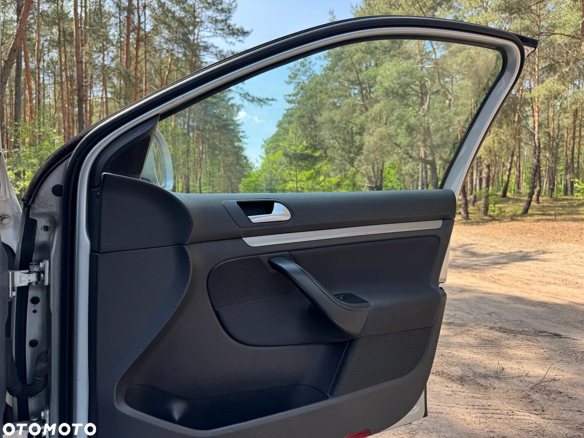 Volkswagen Golf VI 1.6 TDI Comfortline - 19