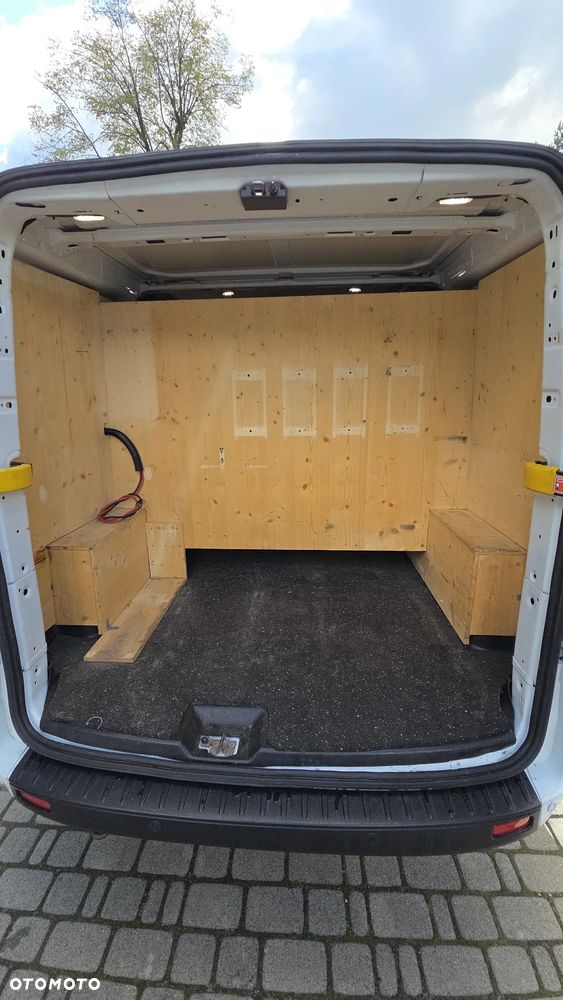 Ford Transit Custom - 12