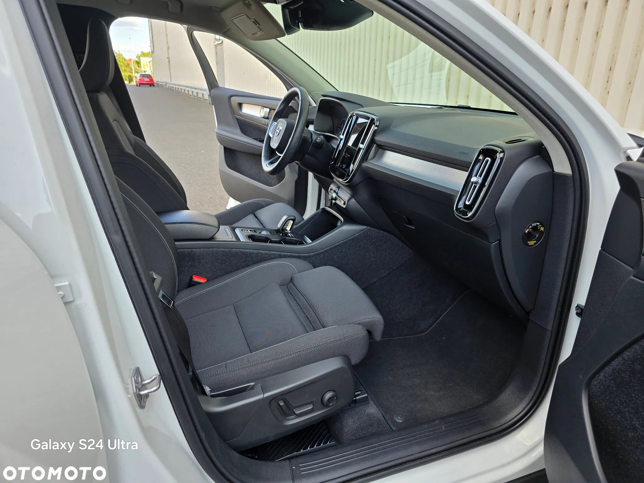 Volvo XC 40 T4 AWD Momentum Pro - 20