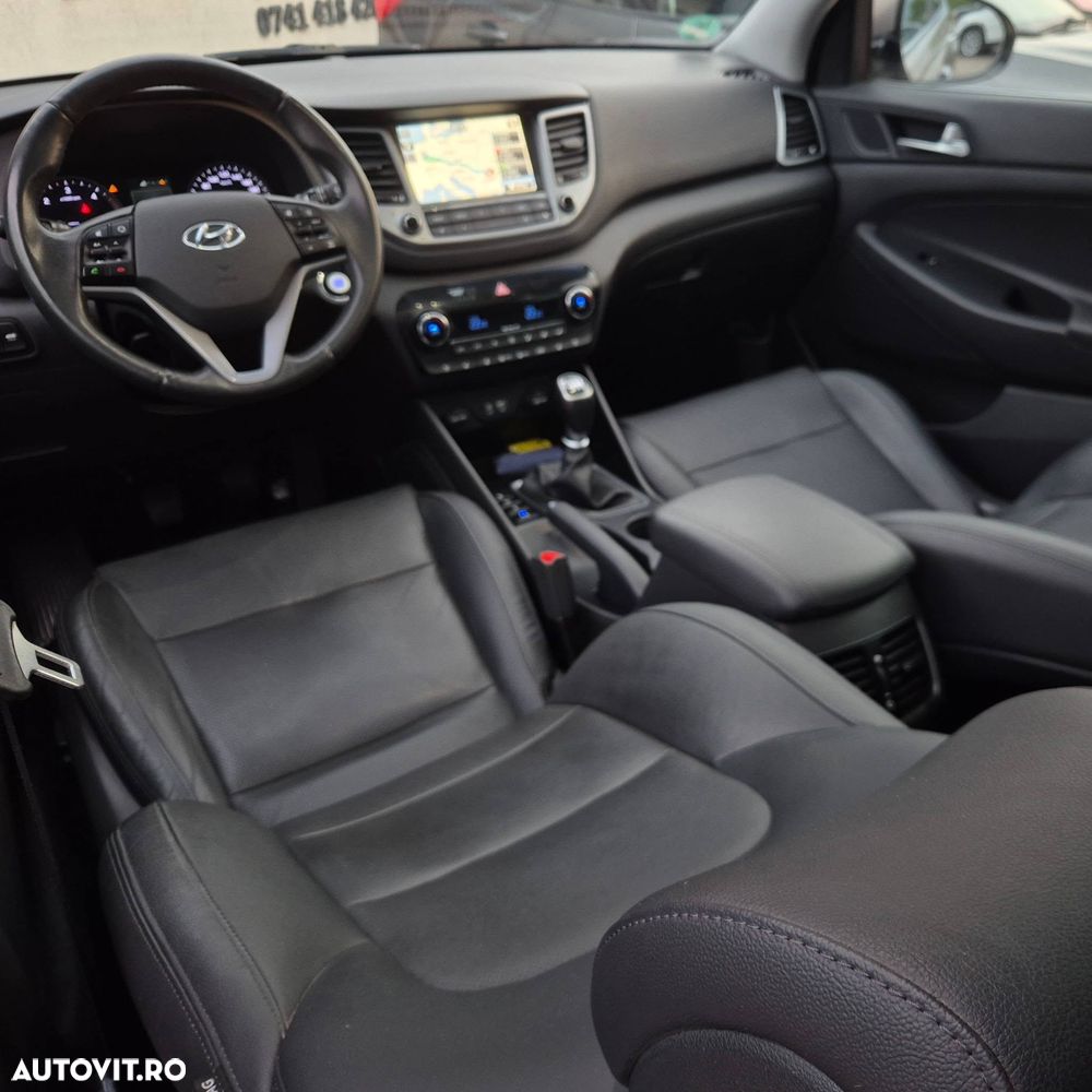 Hyundai Tucson 2.0 CRDI 4WD 6MT Luxury Pack+ - 15