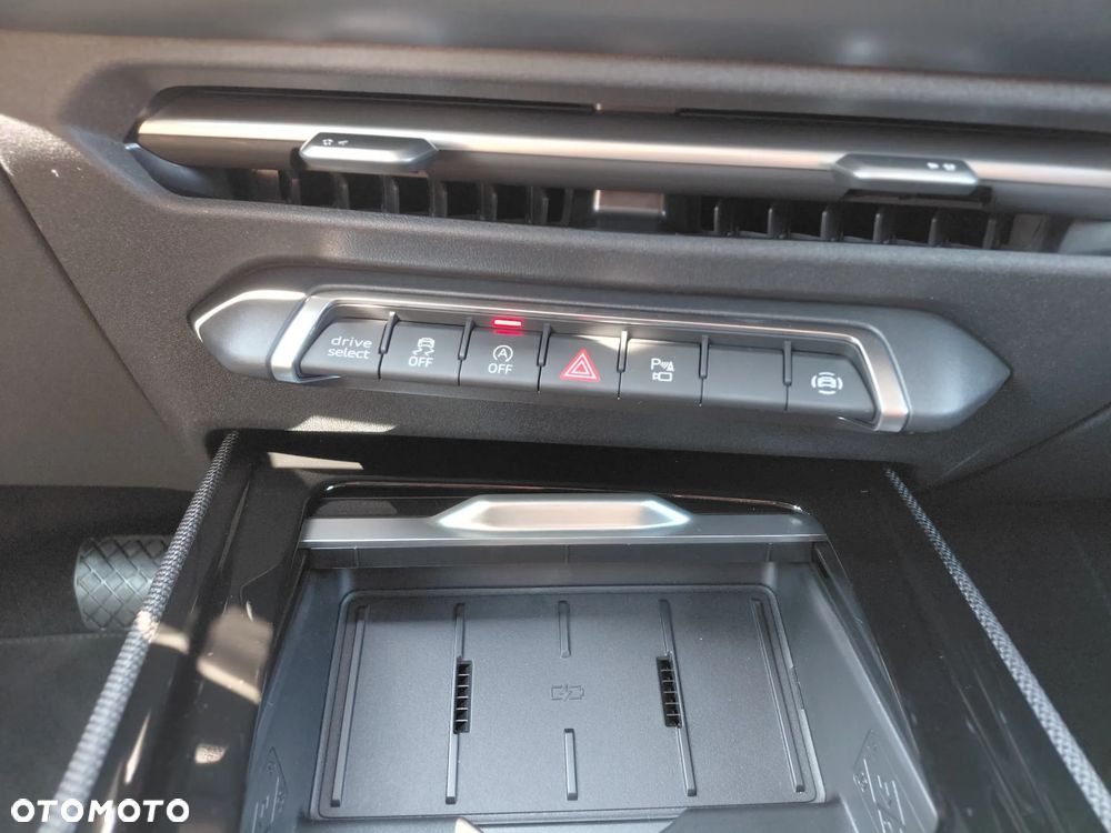 Audi Q3 TFSI mHEV 110 kW S tronic - 16