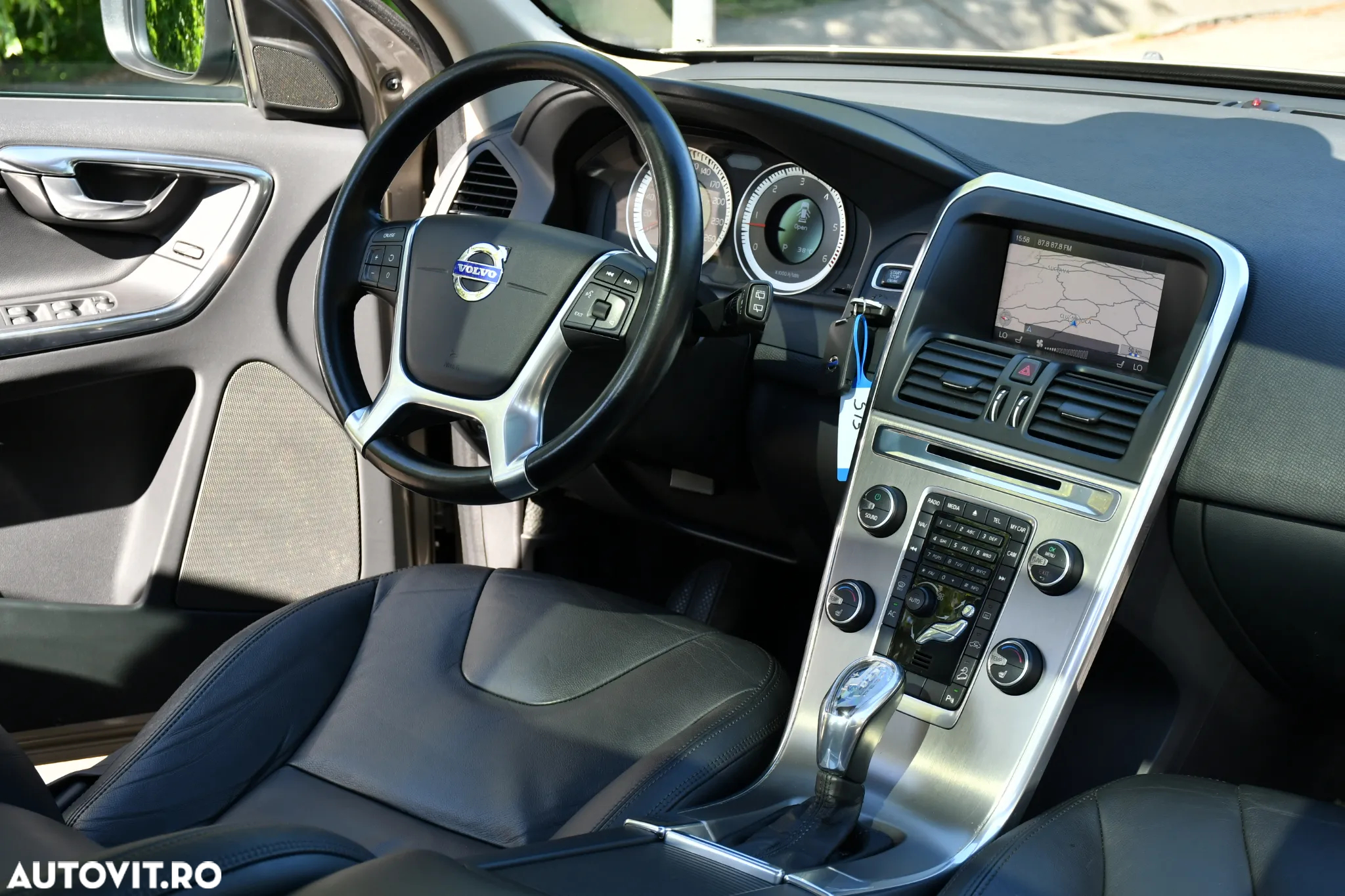 Volvo XC 60 D5 AWD Aut. Summum - 7