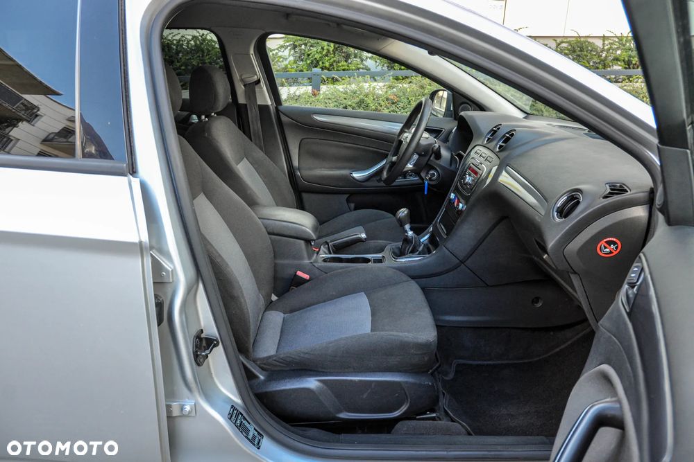 Ford Mondeo SW 2.0 TDCi Trend - 11