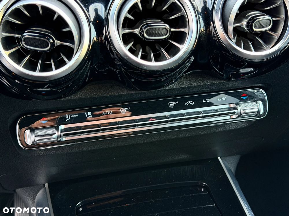 Mercedes-Benz GLB 200 Progressive 7G-DCT - 22