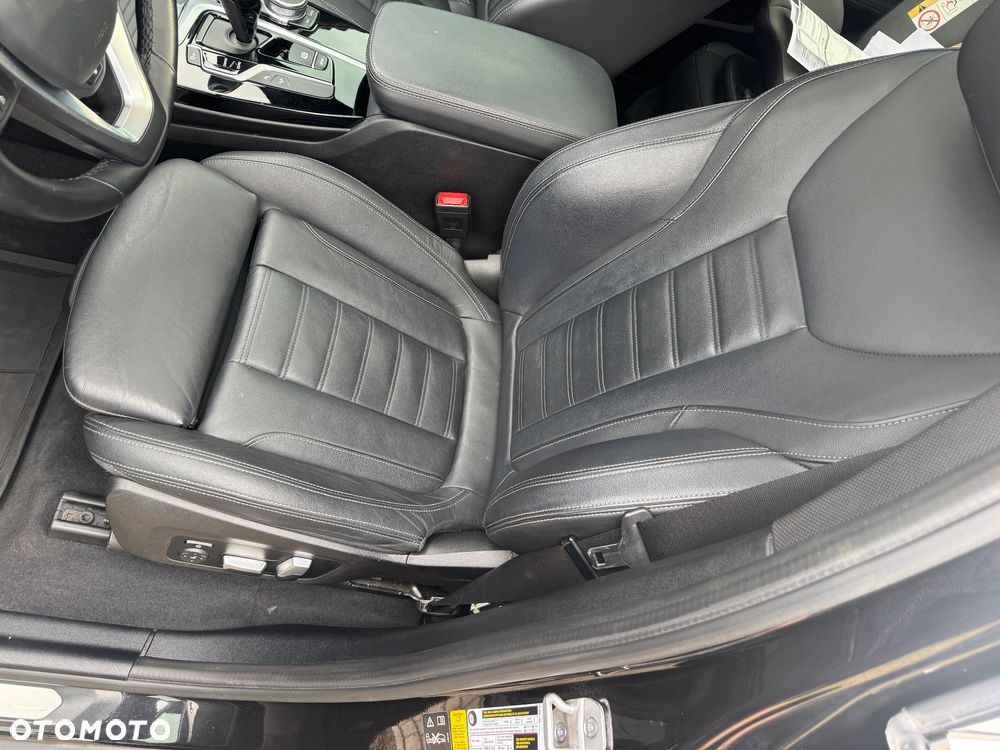 BMW X3 xDrive30i GPF Luxury Line - 24