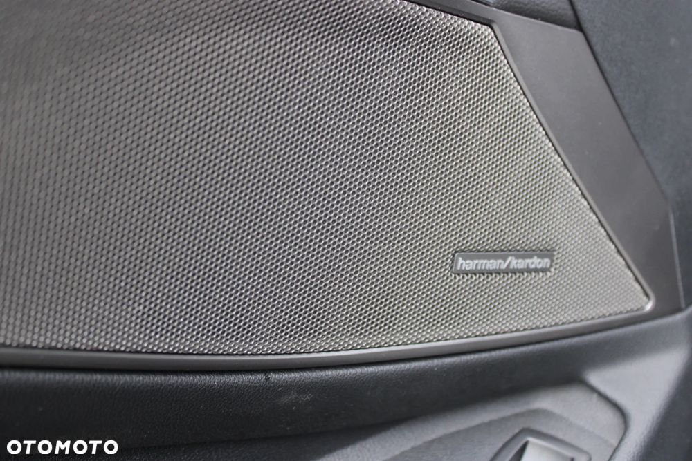 BMW Seria 3 320d xDrive M Sport Shadow - 20