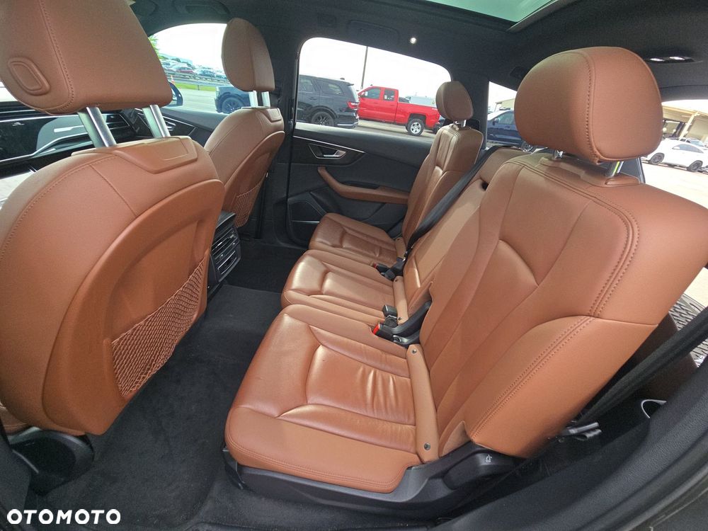 Audi Q7 - 16