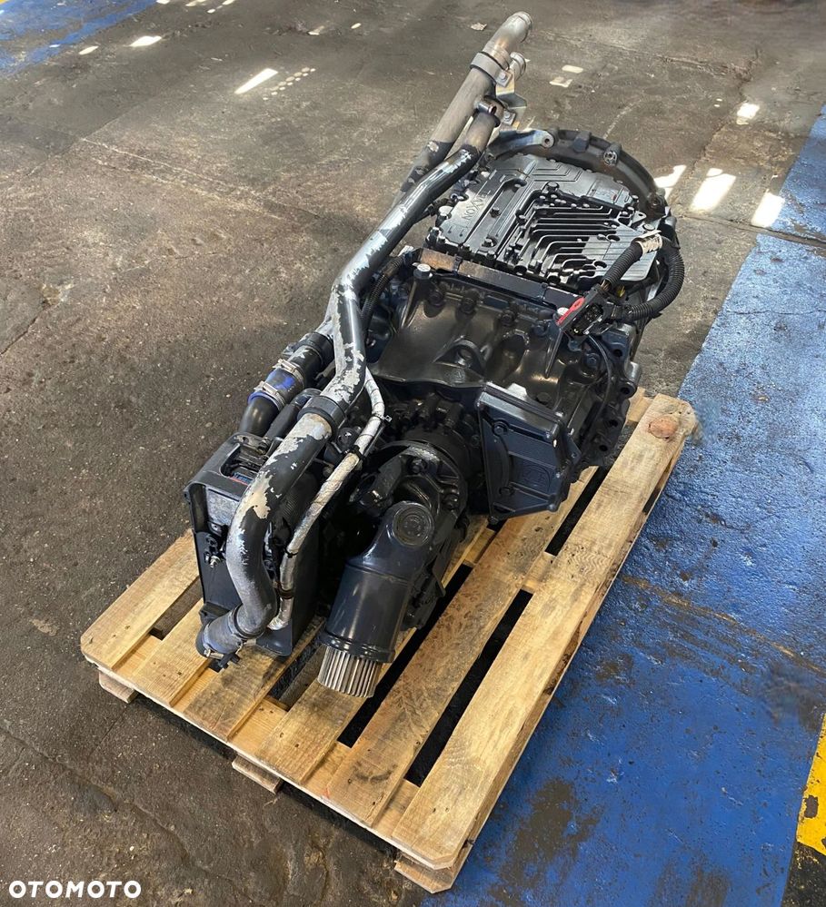 KOMPLETNA SKRZYNIA BIEGÓW ZF TRAXON Z RETARDEREM 1372 041 010 12TX2011 - 6