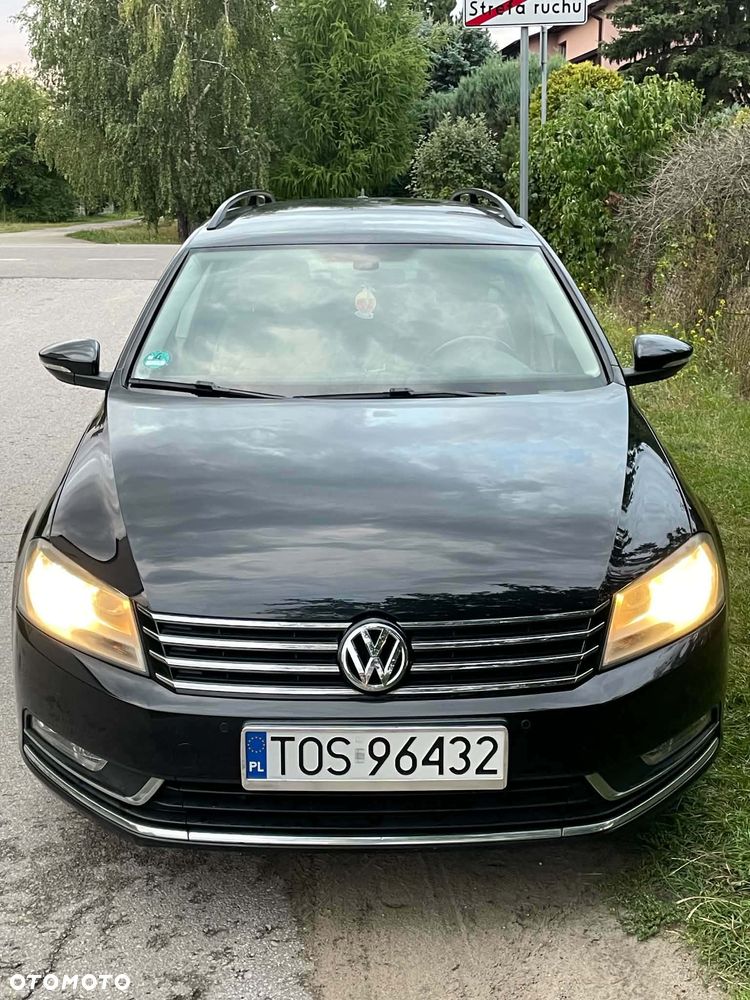 Volkswagen Passat - 1