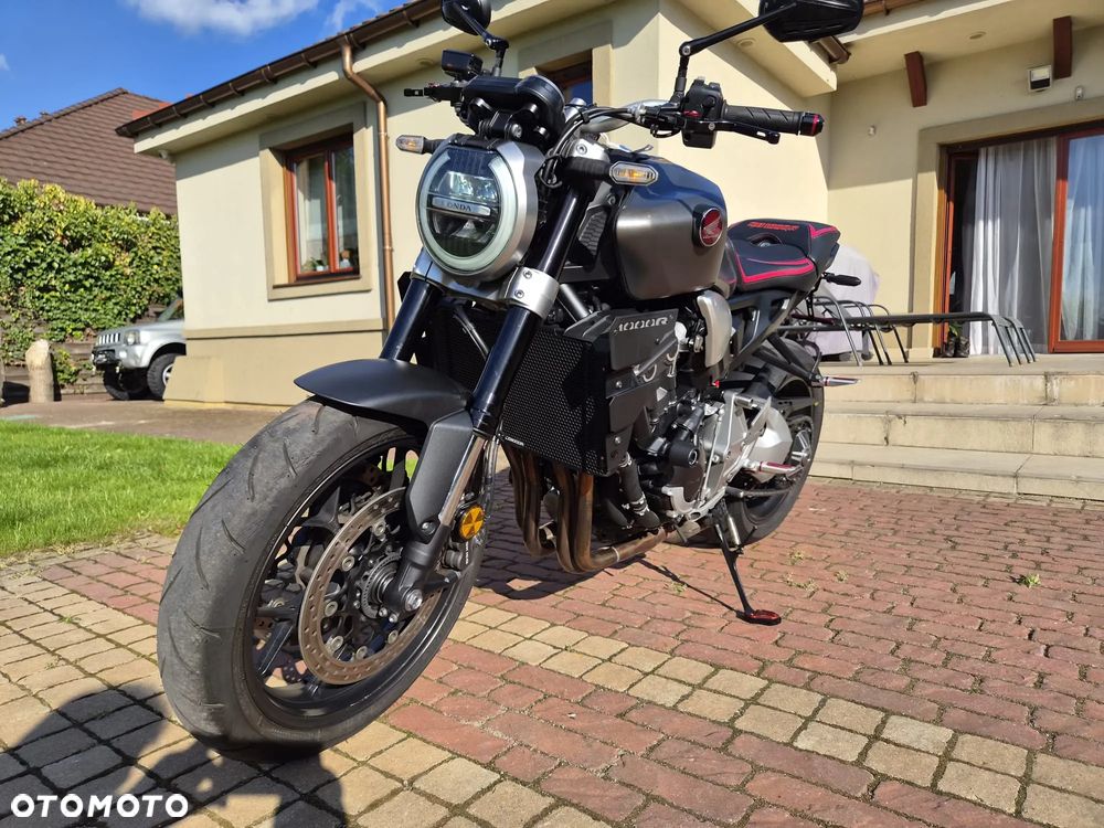 Honda CB - 8