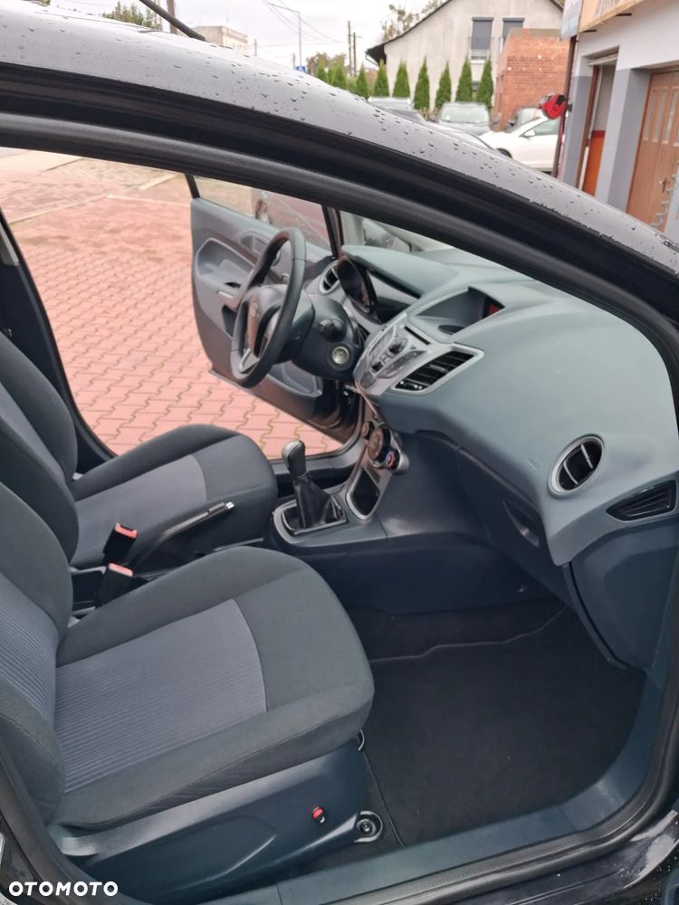 Ford Fiesta - 19