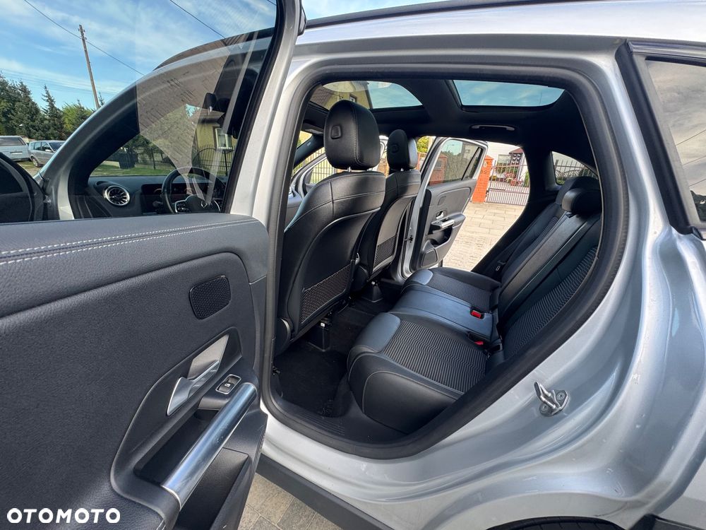 Mercedes-Benz GLA 250e AMG Line - 15