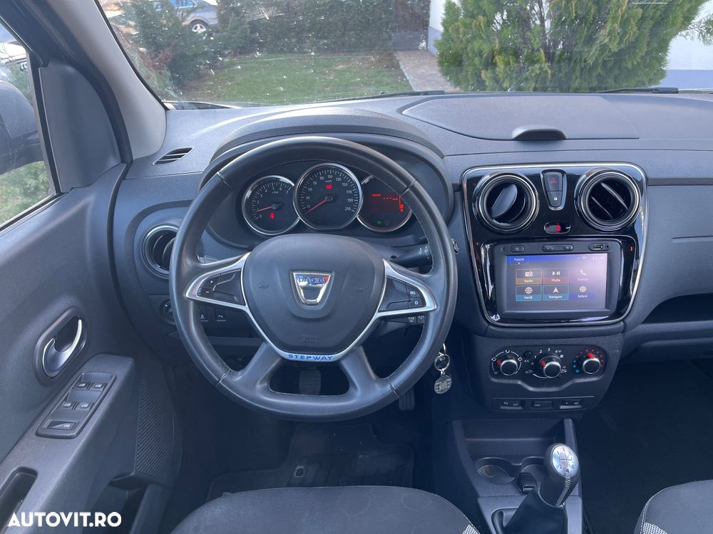Dacia Lodgy 1.2 TCe 115 CP Stepway - 18