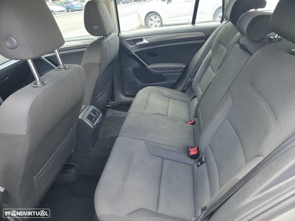VW Golf Variant 1.6 TDi Confortline DSG - 7