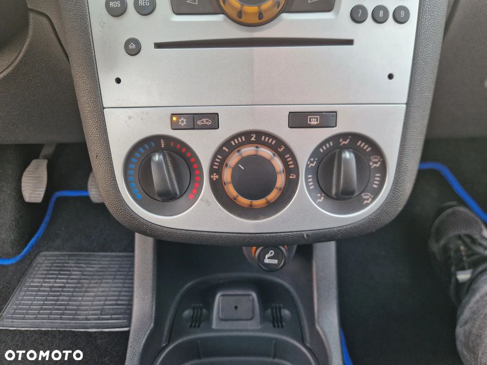 Opel Corsa 1.4 16V Color Elegance - 25