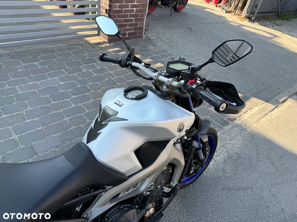 Yamaha MT - 26