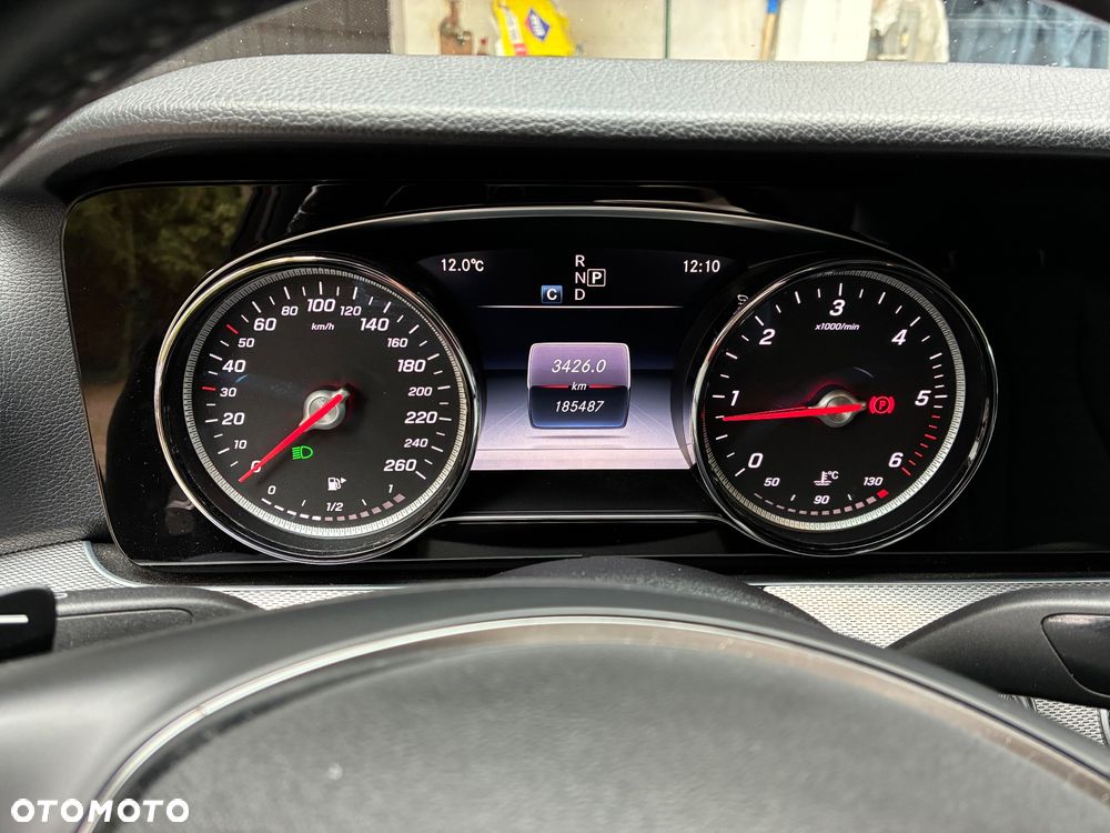 Mercedes-Benz Klasa E 220 d 9G-TRONIC - 22