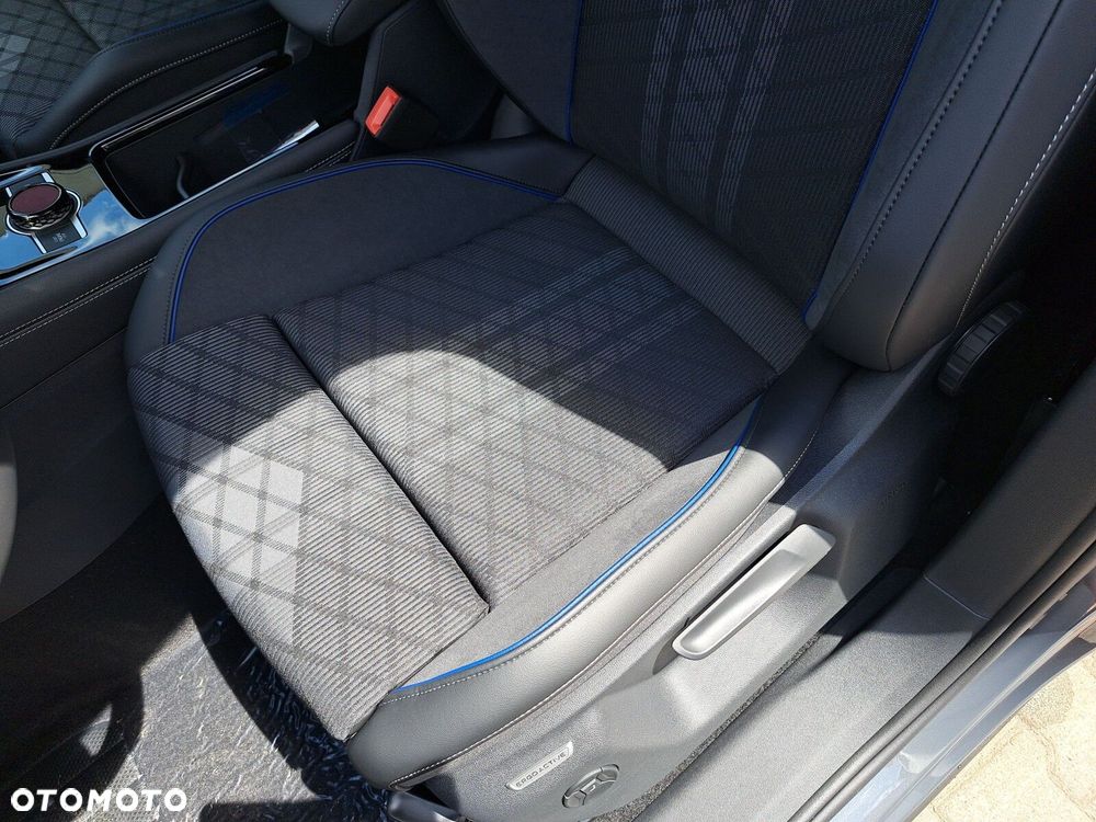 Volkswagen Tiguan - 13