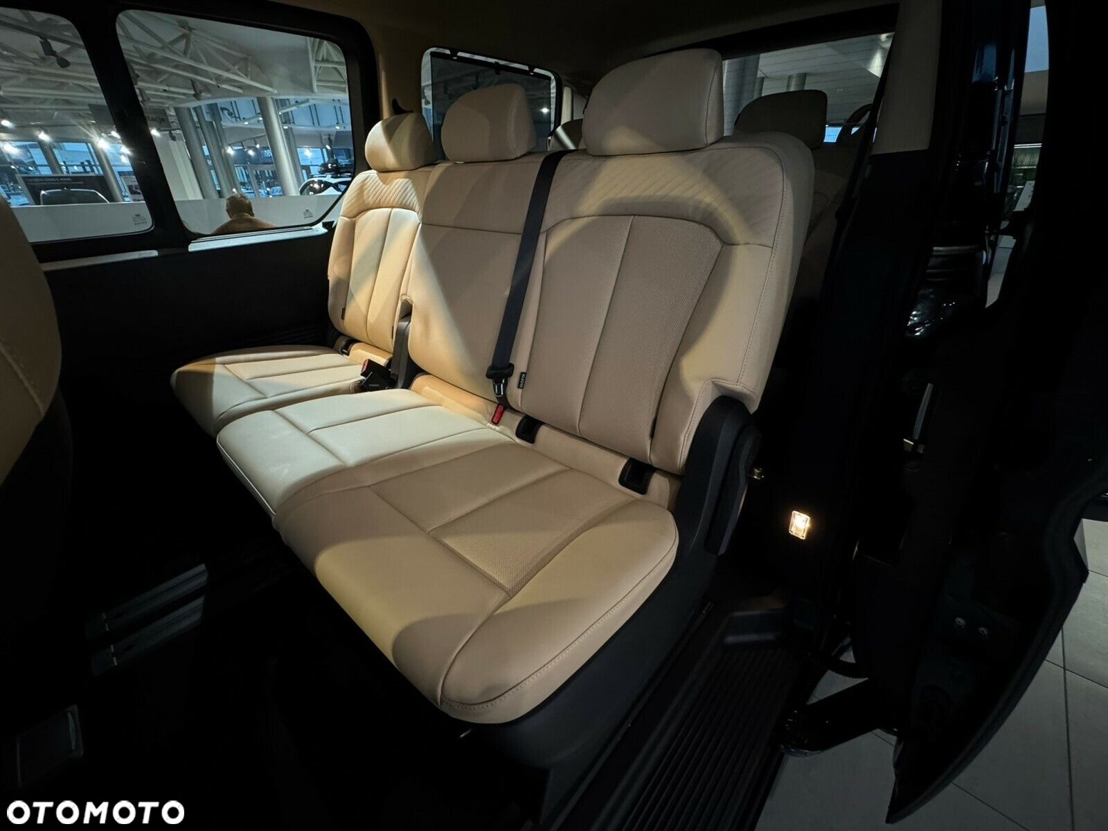 Hyundai Staria - 12