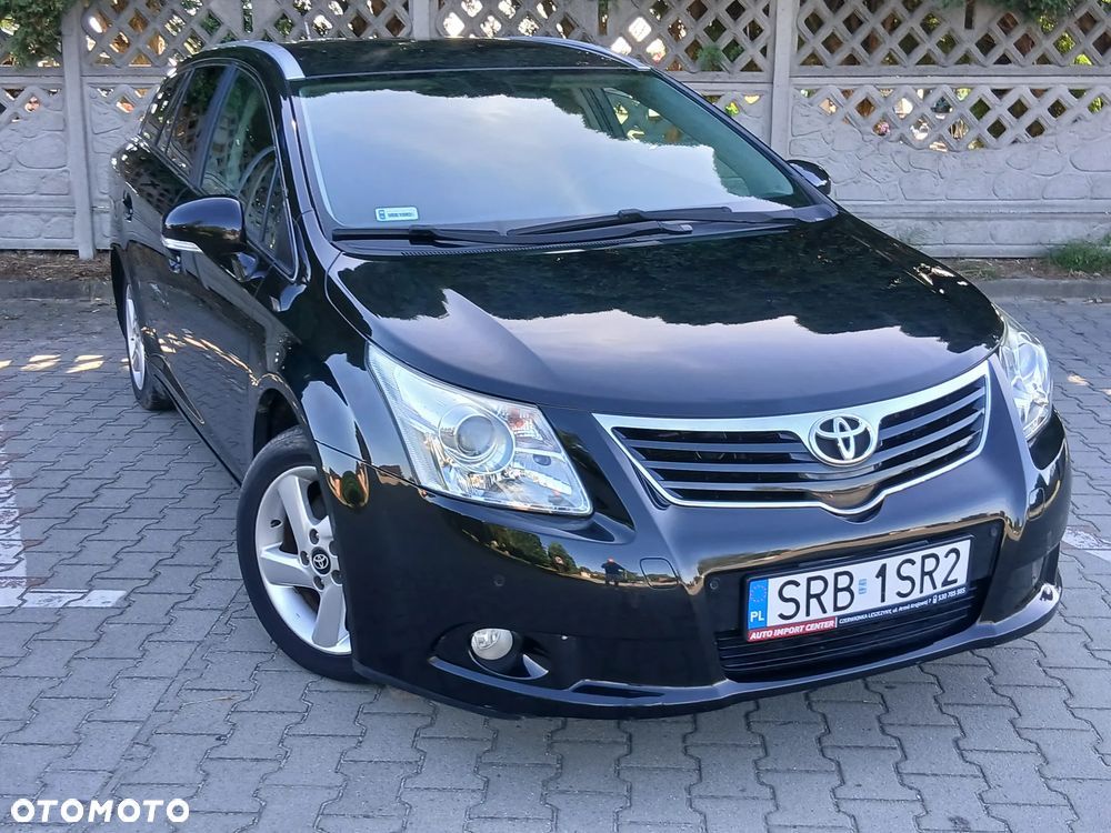 Toyota Avensis - 2