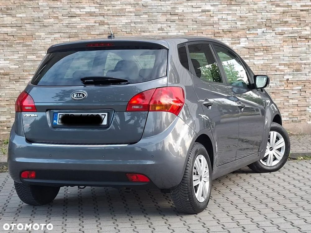 Kia Venga 1.4 CVVT Titanium Collection - 24