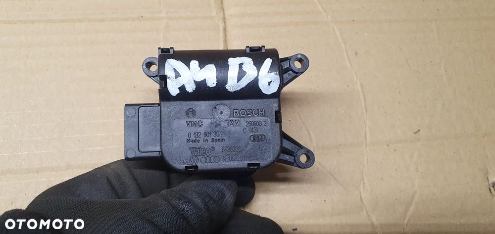 Silniczek klap nagrzewnicy Audi A4 B6 8E1820511E 0132801304 - 1