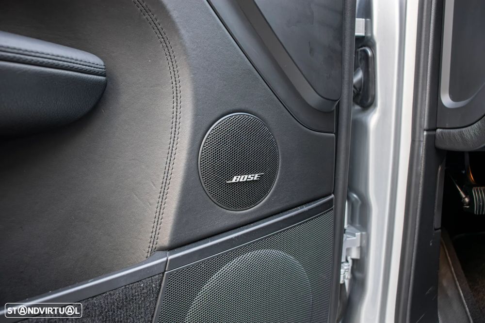 Porsche Cayenne Turbo S - 10