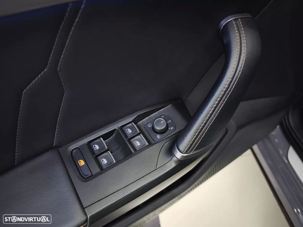Cupra Formentor 1.4 e-Hybrid DSG VZ - 25