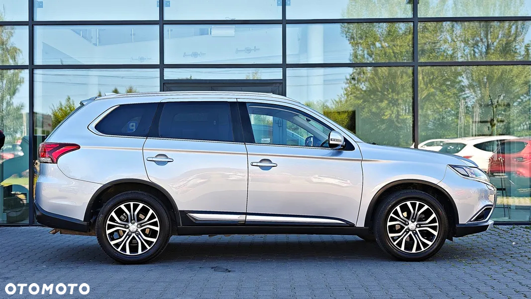 Mitsubishi Outlander - 11