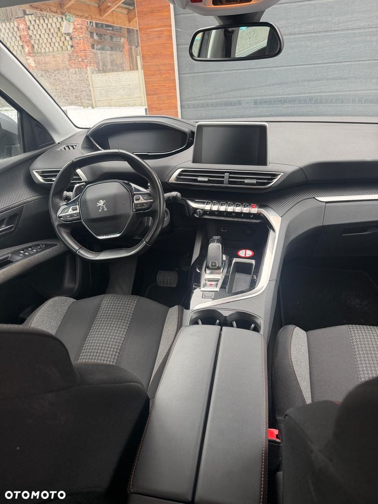 Peugeot 5008 1.5 BlueHDi Active S&S EAT8 - 16