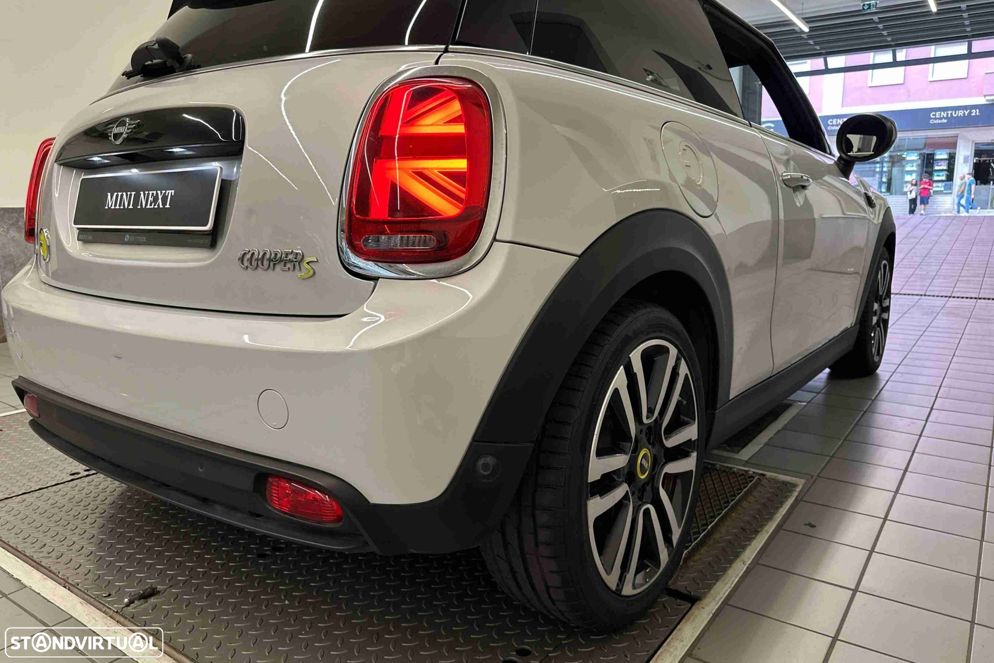MINI 3 Portas Cooper SE Classic - 13