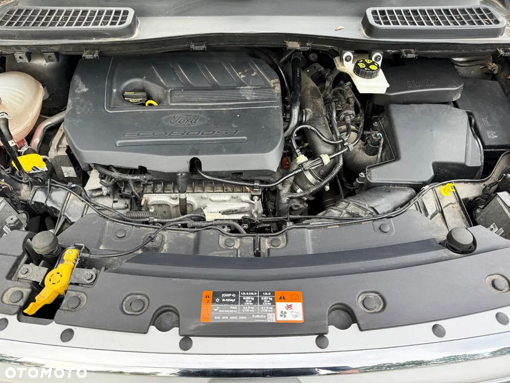 Ford Kuga 1.5 EcoBoost 2x4 Titanium - 40
